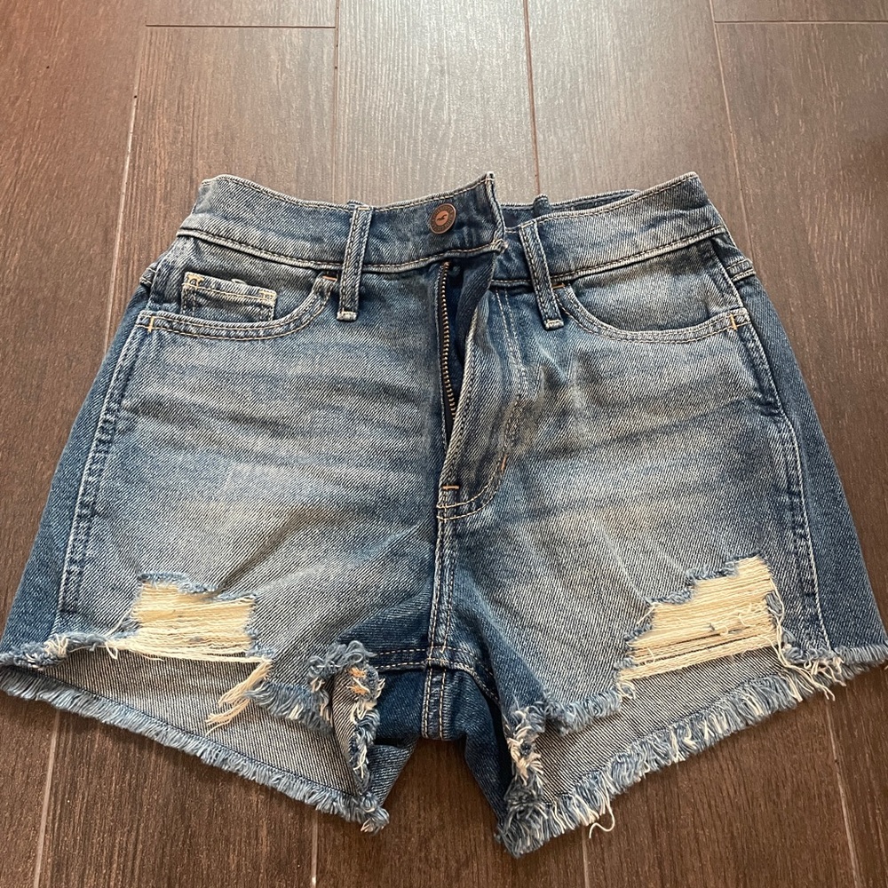 LONGER JEAN SHORTS!